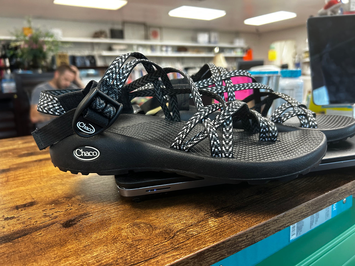 Chaco Size 9 Women’s Sandals Blk&White