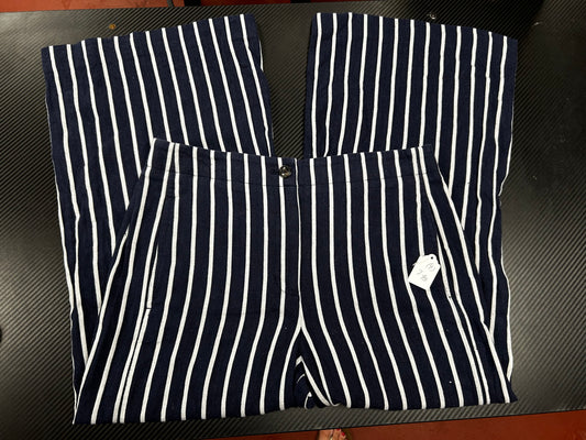 Ann Taylor Size 4 Crop Pants