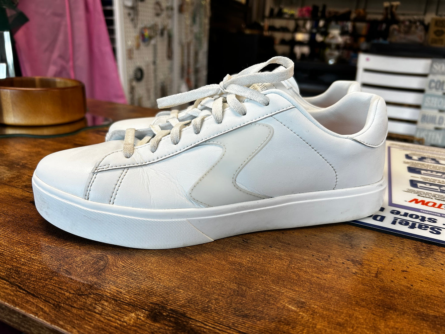 Sketchers Size 11W memory foam Tennis Shoes